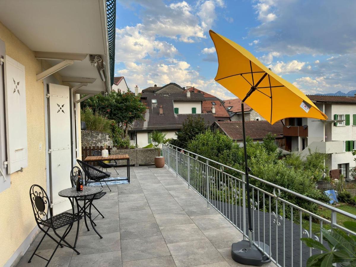 Villa Montreux Exteriör bild