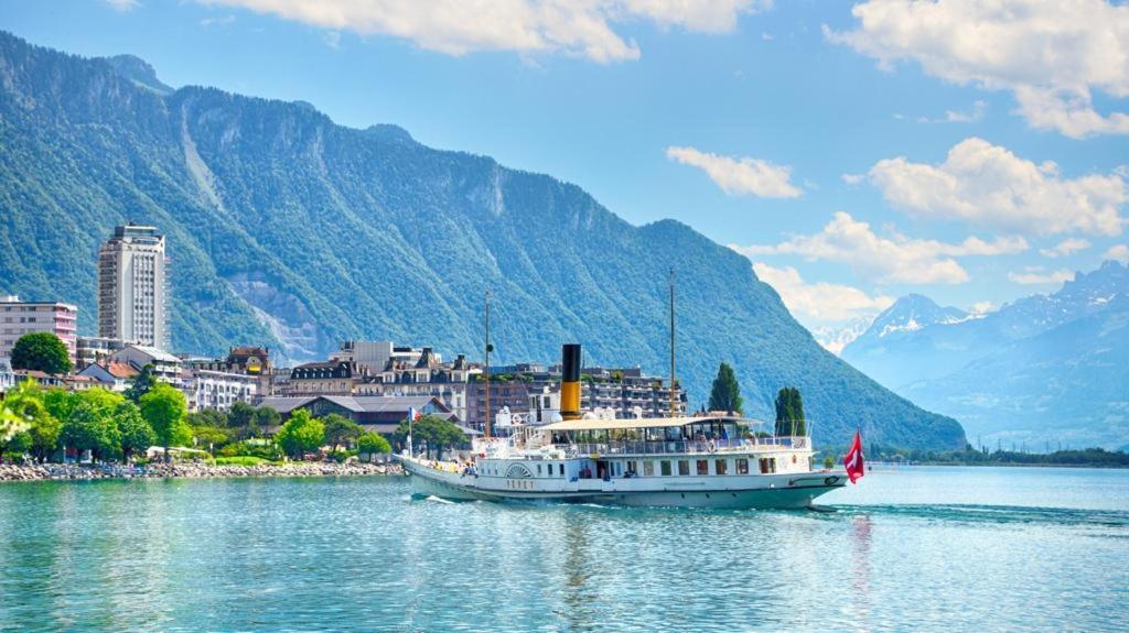 Villa Montreux Exteriör bild